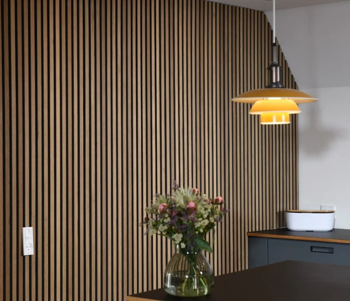 OILED EIKEN AKOESTISCH WANDPANEEL 52X260 CM Akupanel-Nederland.nl