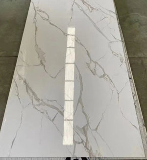 OPPIO PVC WANDPANEEL WIT-GRIJS MARMERLOOK HOOGGLANS 120X280X0,3 CM Akupanel-Nederland.nl