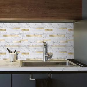 Oppio Wit Marmerlook met GOUDEN ALU Wildverband - Zelfklevend Mozaiek 303x298x4mm Akupanel-Nederland.nl